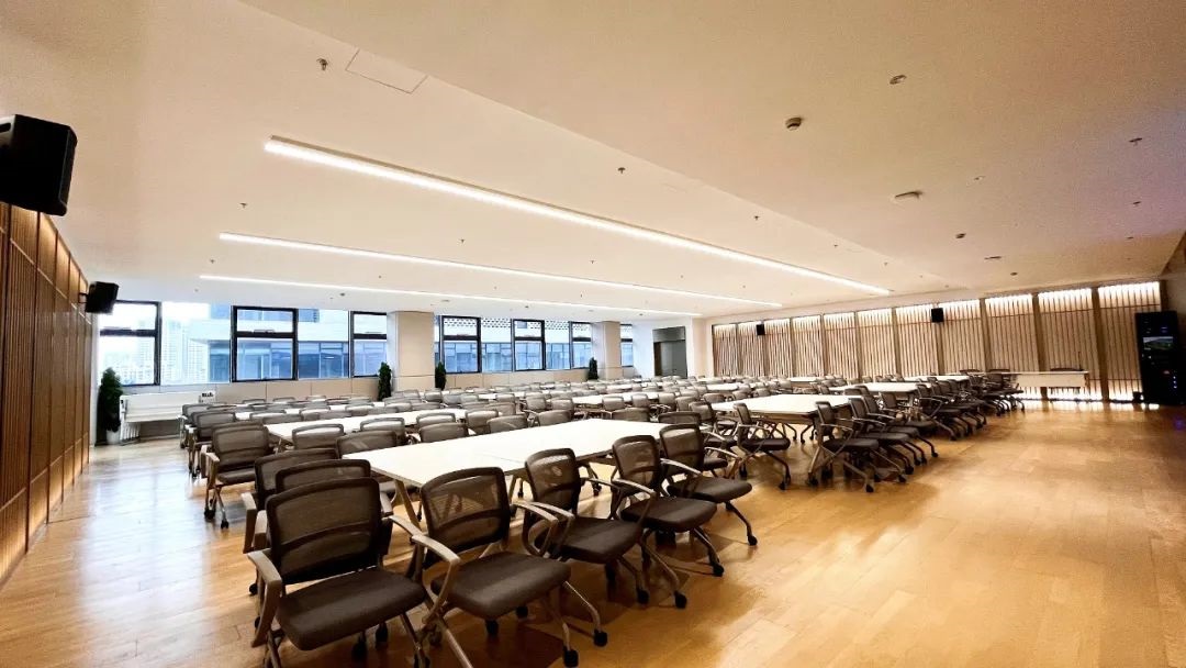 1676961774518088132.jpg 1676961774518088132.jpg